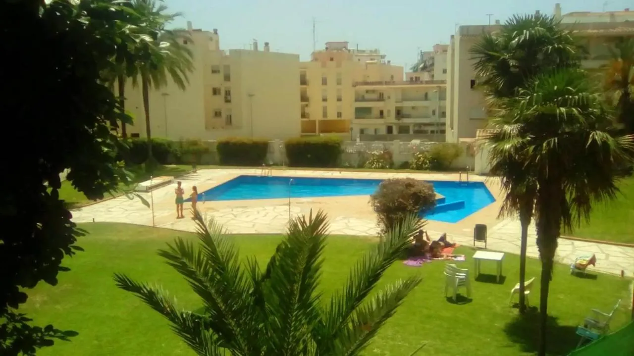 Luminoso Apartamento Playa Torrecilla. Con Piscina Nerja