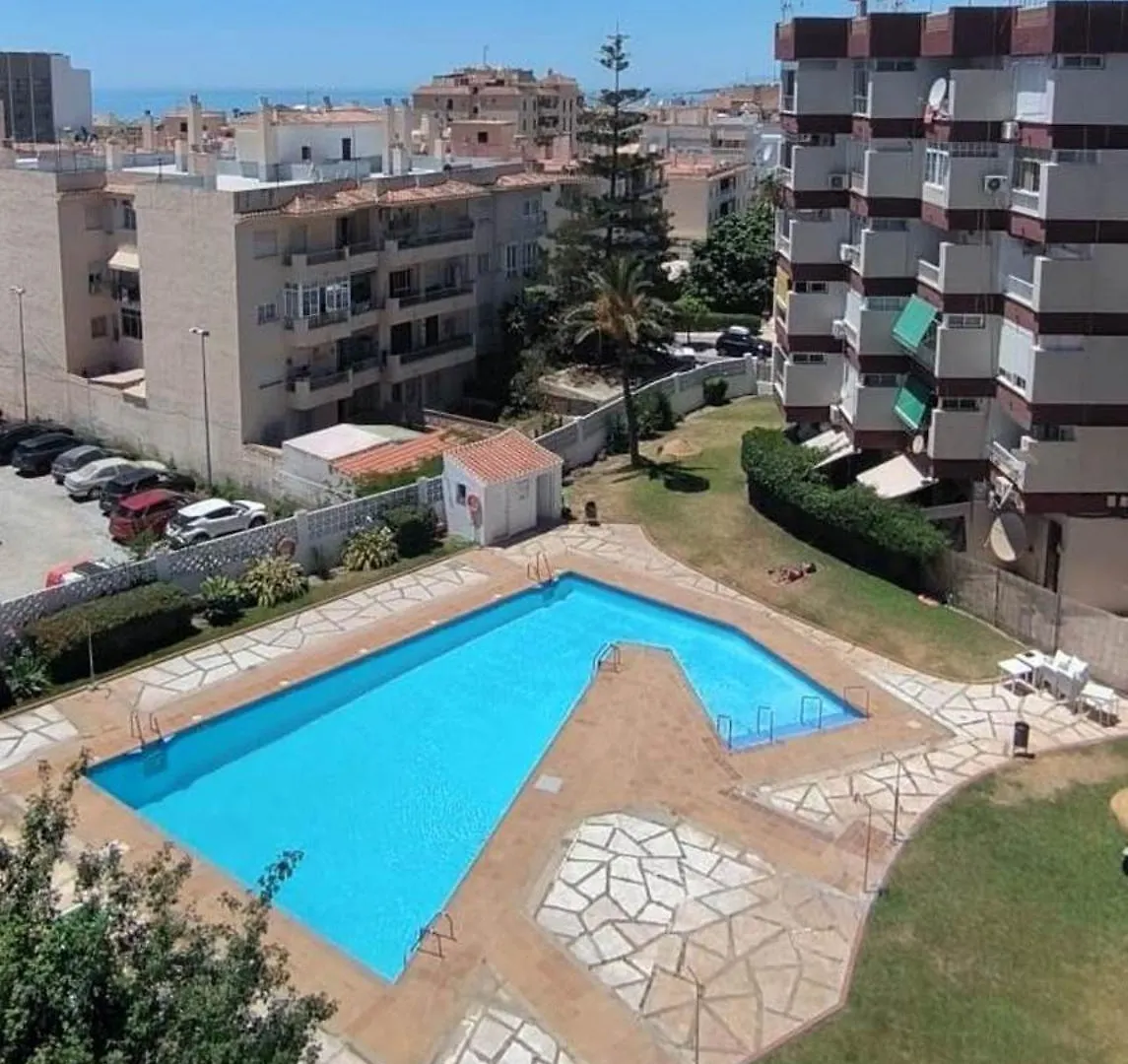 Luminoso Apartamento Playa Torrecilla. Con Piscina Nerja