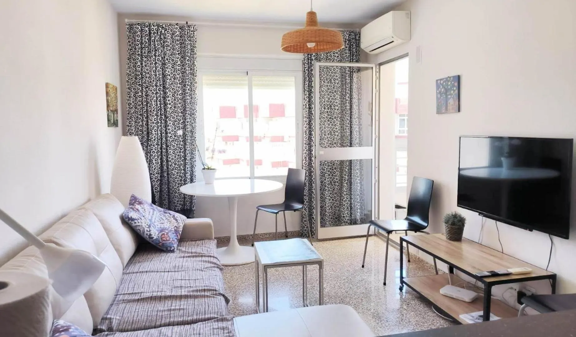 Luminoso Apartamento Playa Torrecilla. Con Piscina Nerja 0*,