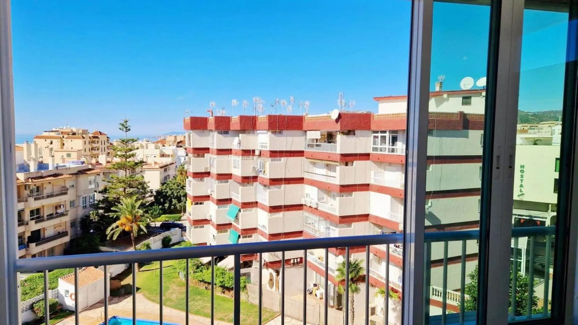 Apartment Luminoso Apartamento Playa Torrecilla. Con Piscina Nerja